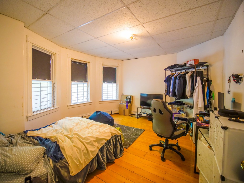 4 bed, 1 bath apartment for rent at 50 Fisher Unit 3A, Mission Hill — photo 9 of 11