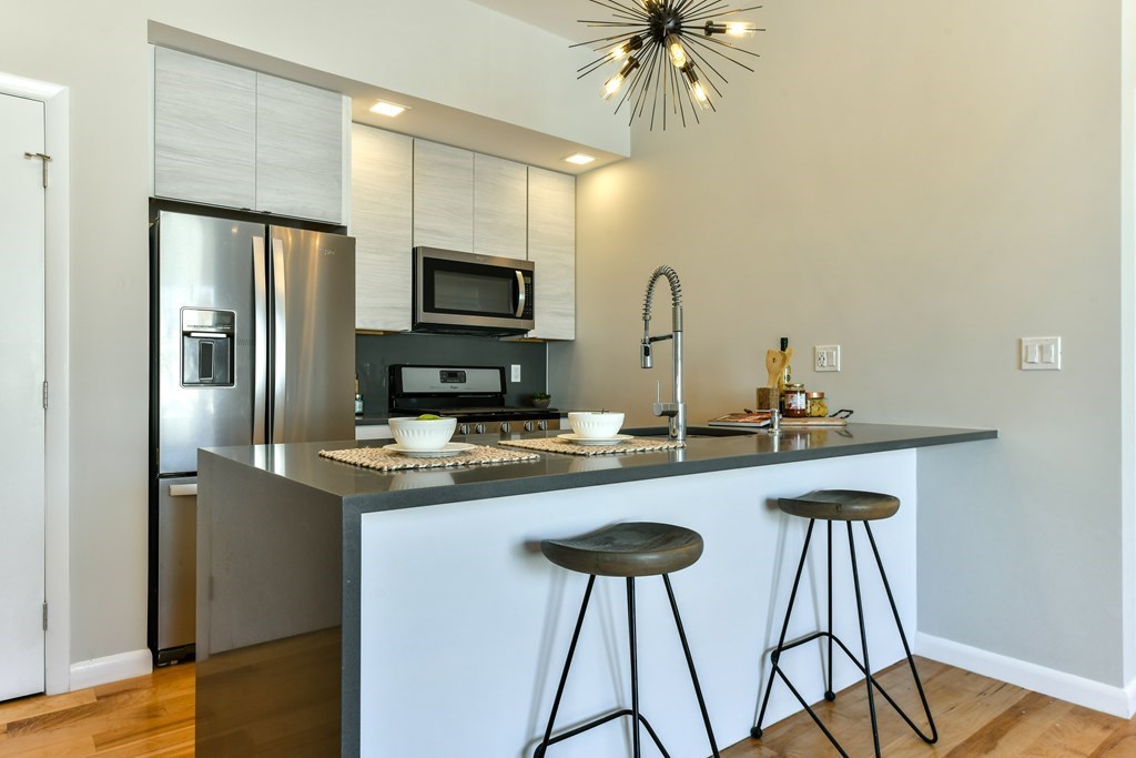 2 bed, 2 bath apartment for rent at 87 Parker St Unit 502, Chelsea