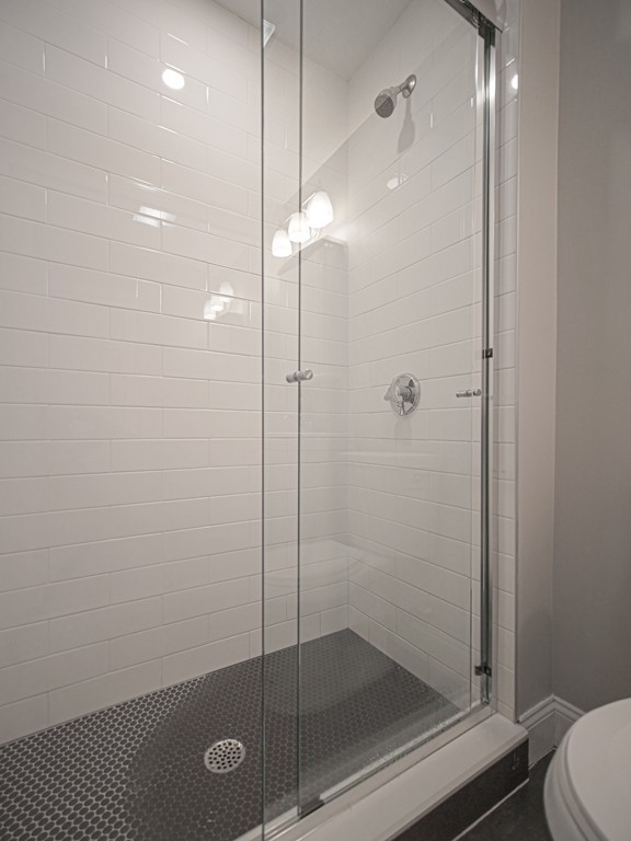 3 bed, 1 bath apartment for rent at 428 Saratoga Unit 3, Boston — photo 5 of 10