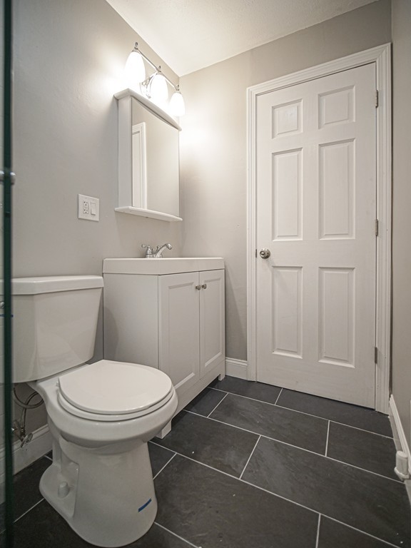 3 bed, 1 bath apartment for rent at 428 Saratoga Unit 3, Boston — photo 4 of 10