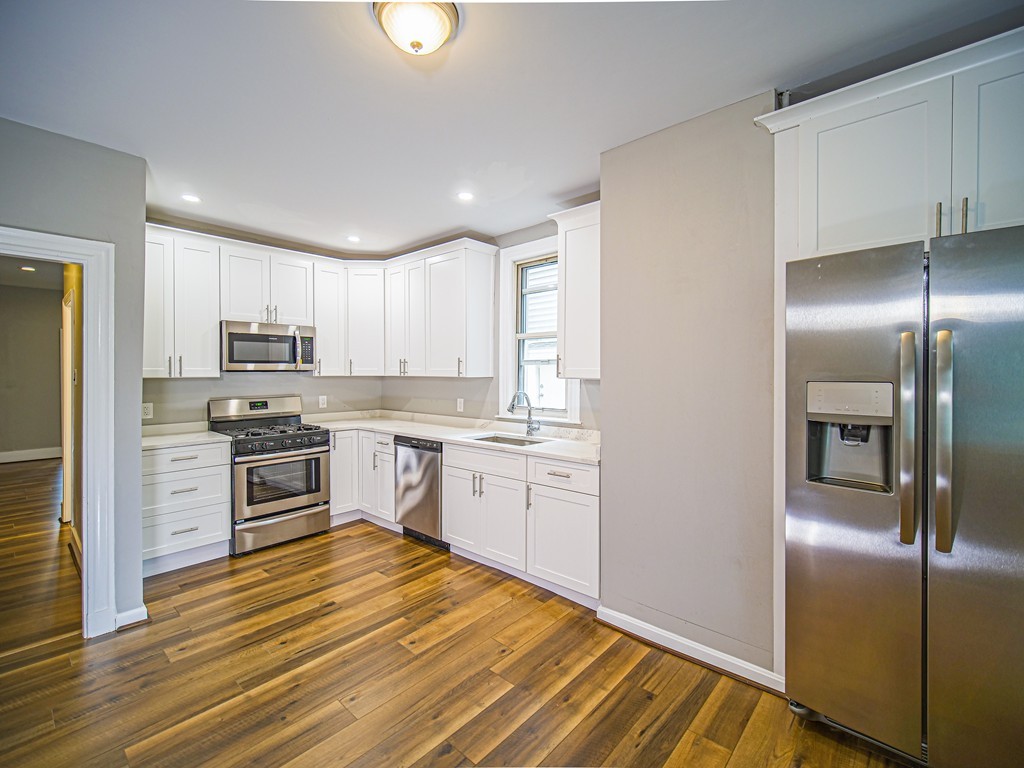 3 bed, 1 bath apartment for rent at 428 Saratoga Unit 3, Boston — photo 1 of 10