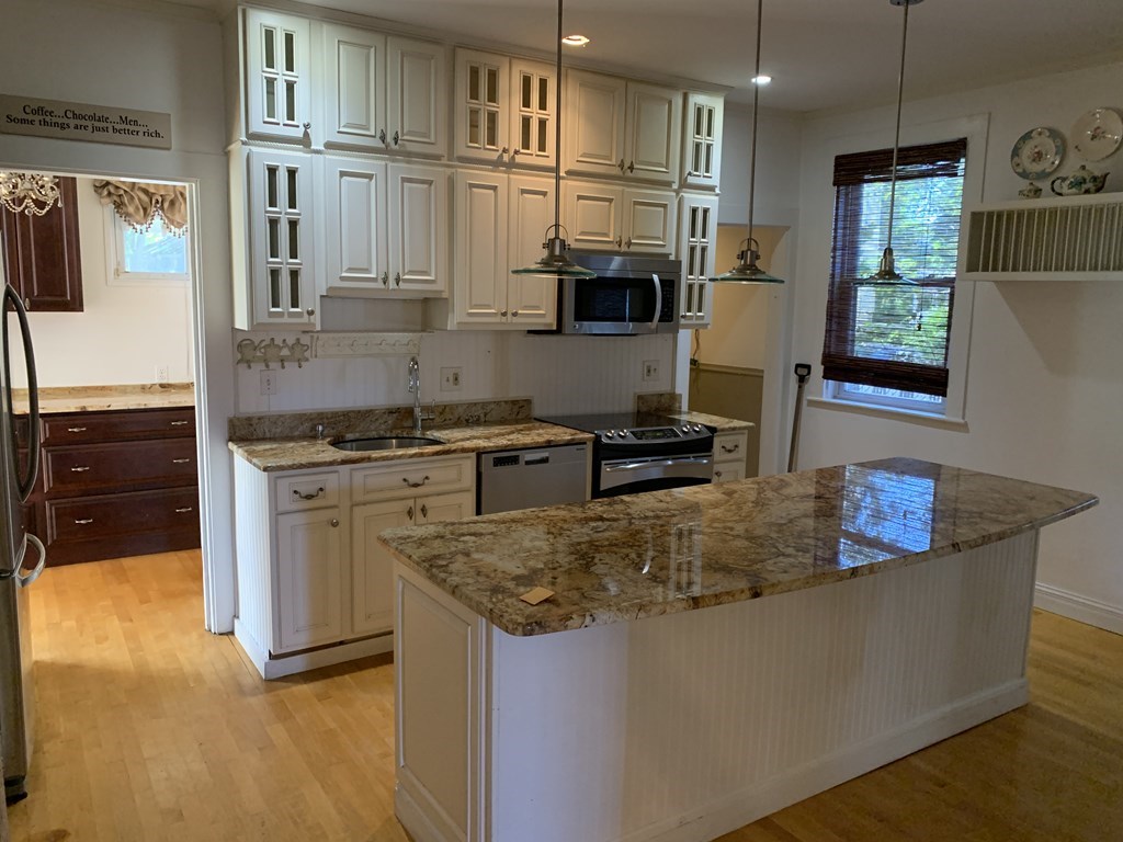 1 bed, 1 bath apartment for rent at 425 Quincy Unit 3A, Dorchester