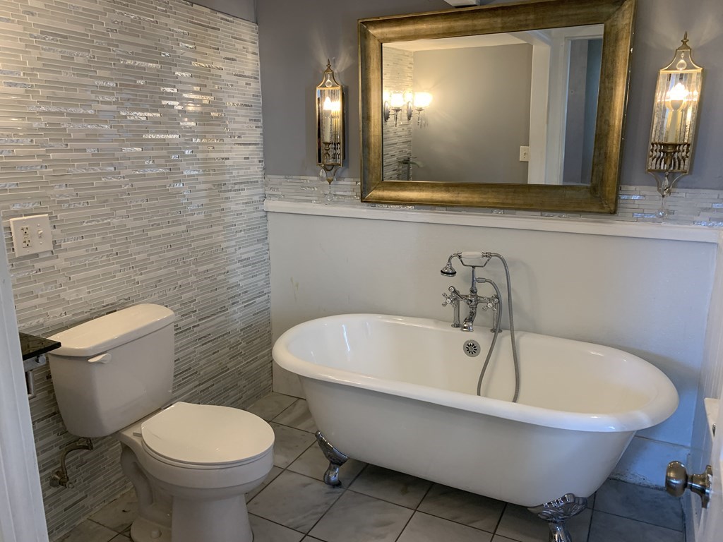1 bed, 1 bath apartment for rent at 425 Quincy Unit 3A, Dorchester — photo 3 of 9