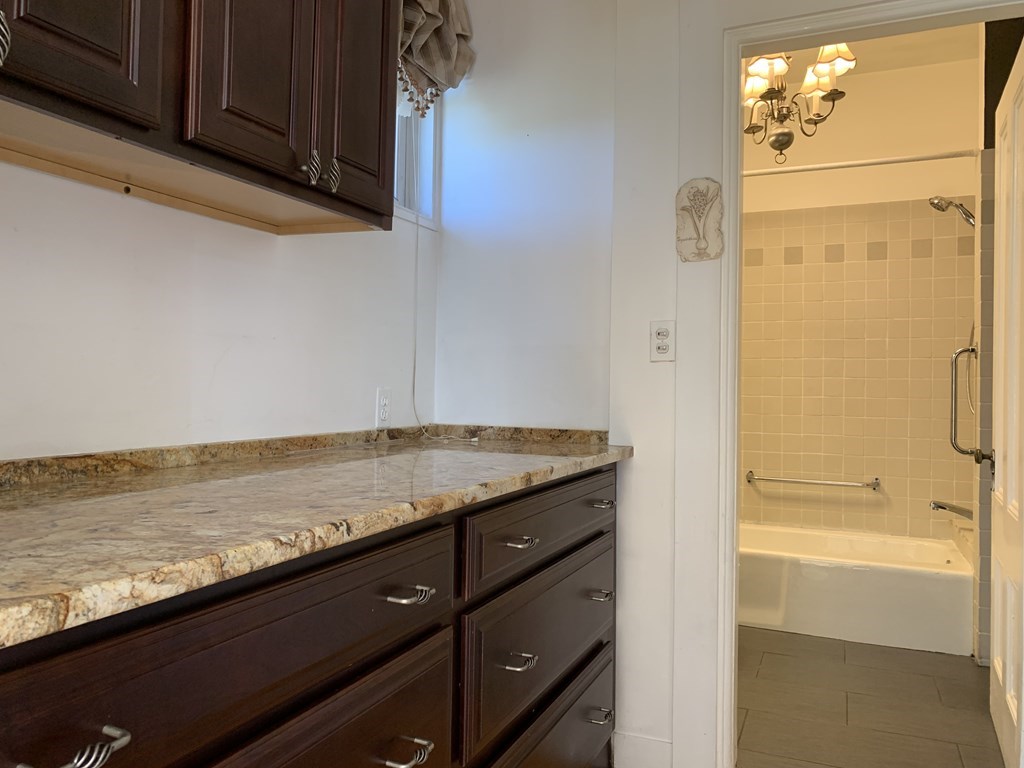 1 bed, 1 bath apartment for rent at 425 Quincy Unit 3A, Dorchester — photo 2 of 9