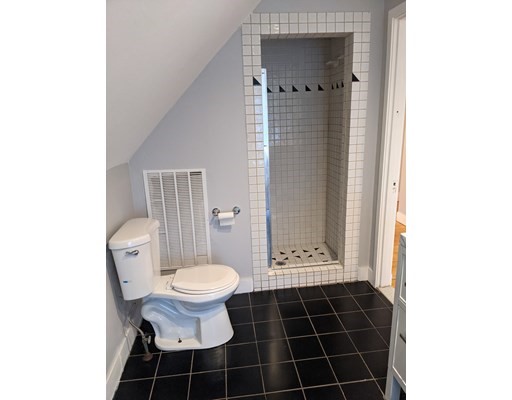 1 bed, 1 bath apartment for rent at 425 Quincy Unit 3, Dorchester — photo 8 of 9