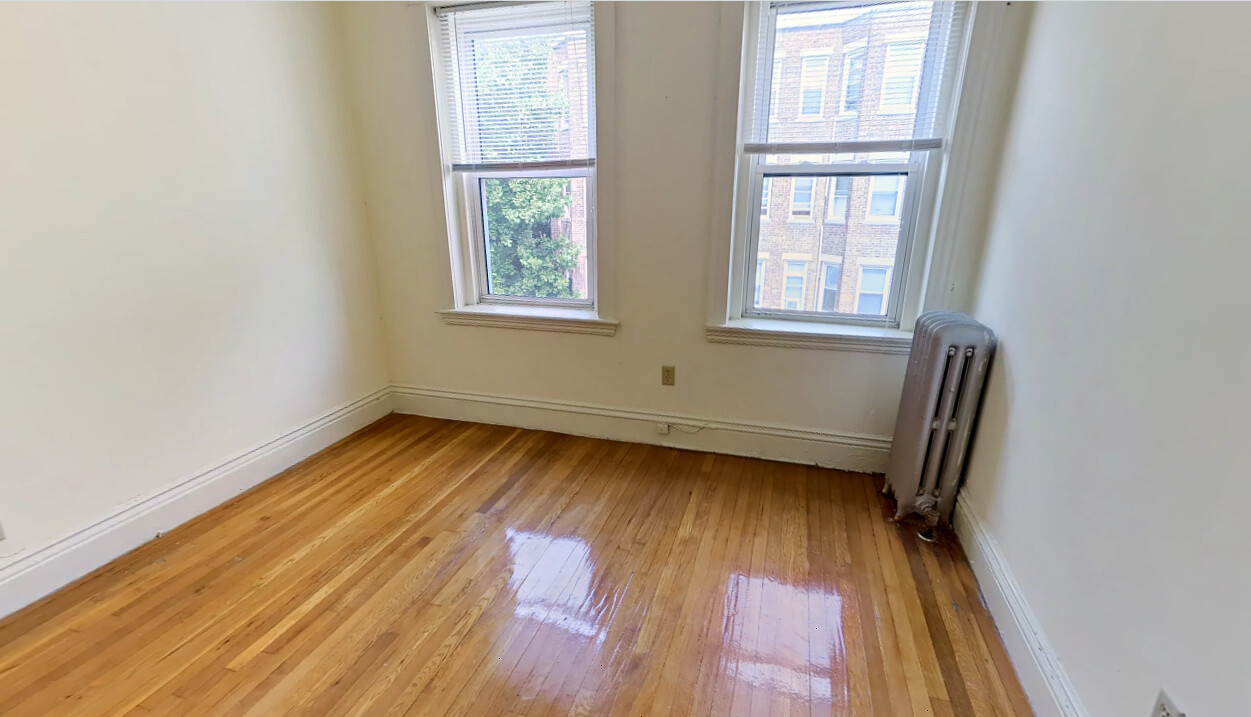 109 Queensberry St, Fenway