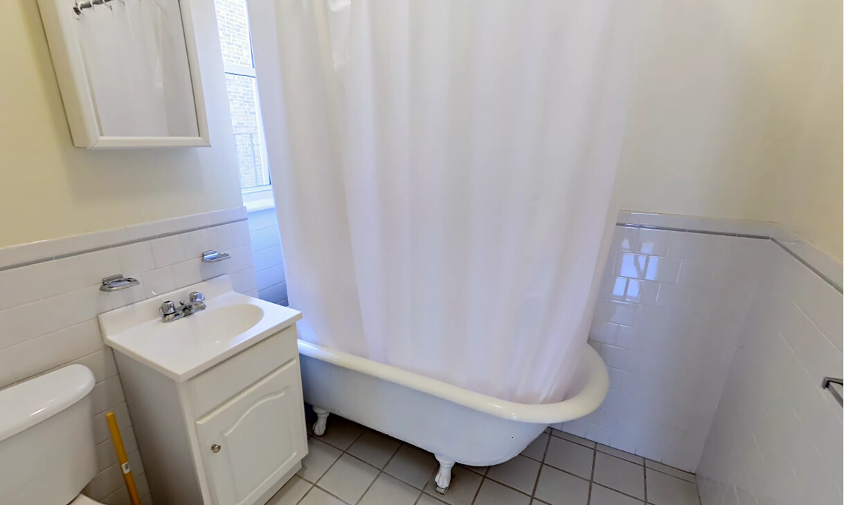 109 Queensberry St, Fenway