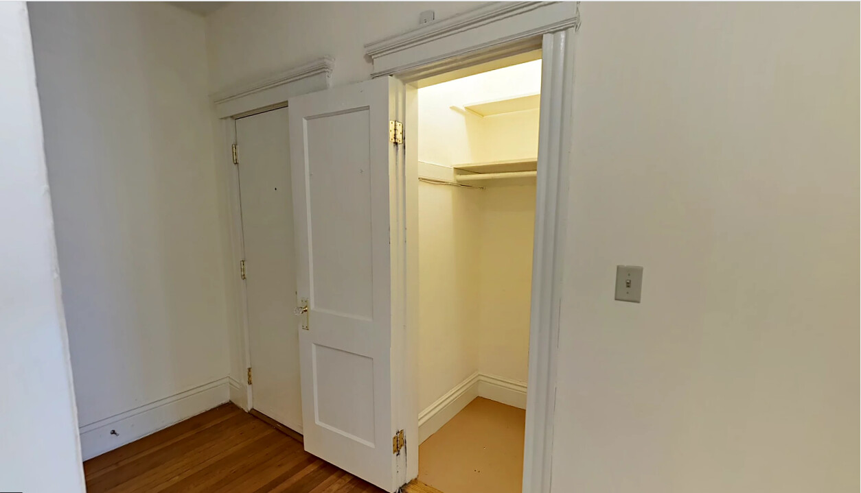 109 Queensberry St, Fenway