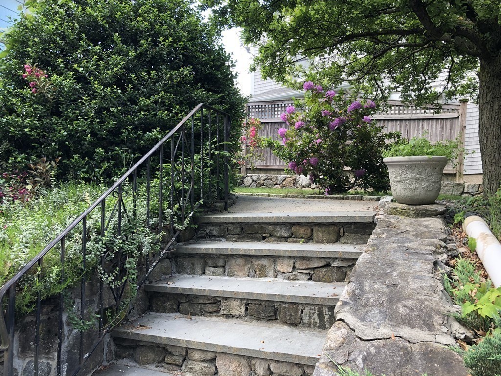 21 Malcolm Rd, Jamaica Plain