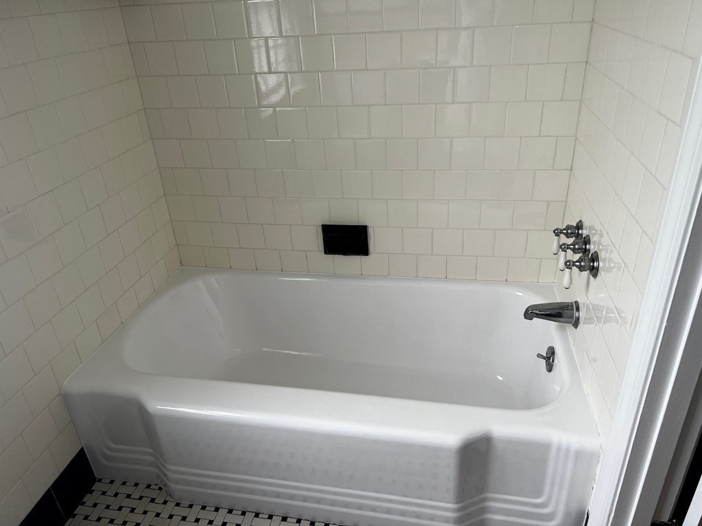 21 Malcolm Rd, Jamaica Plain