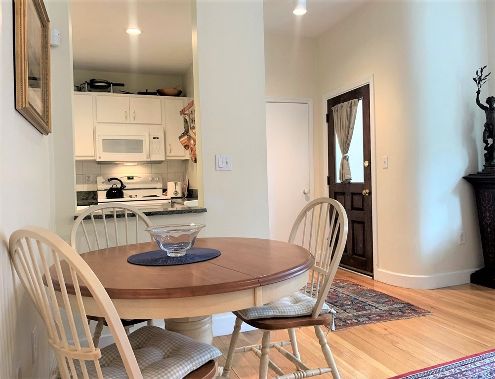 425 Marlborough St, Back Bay