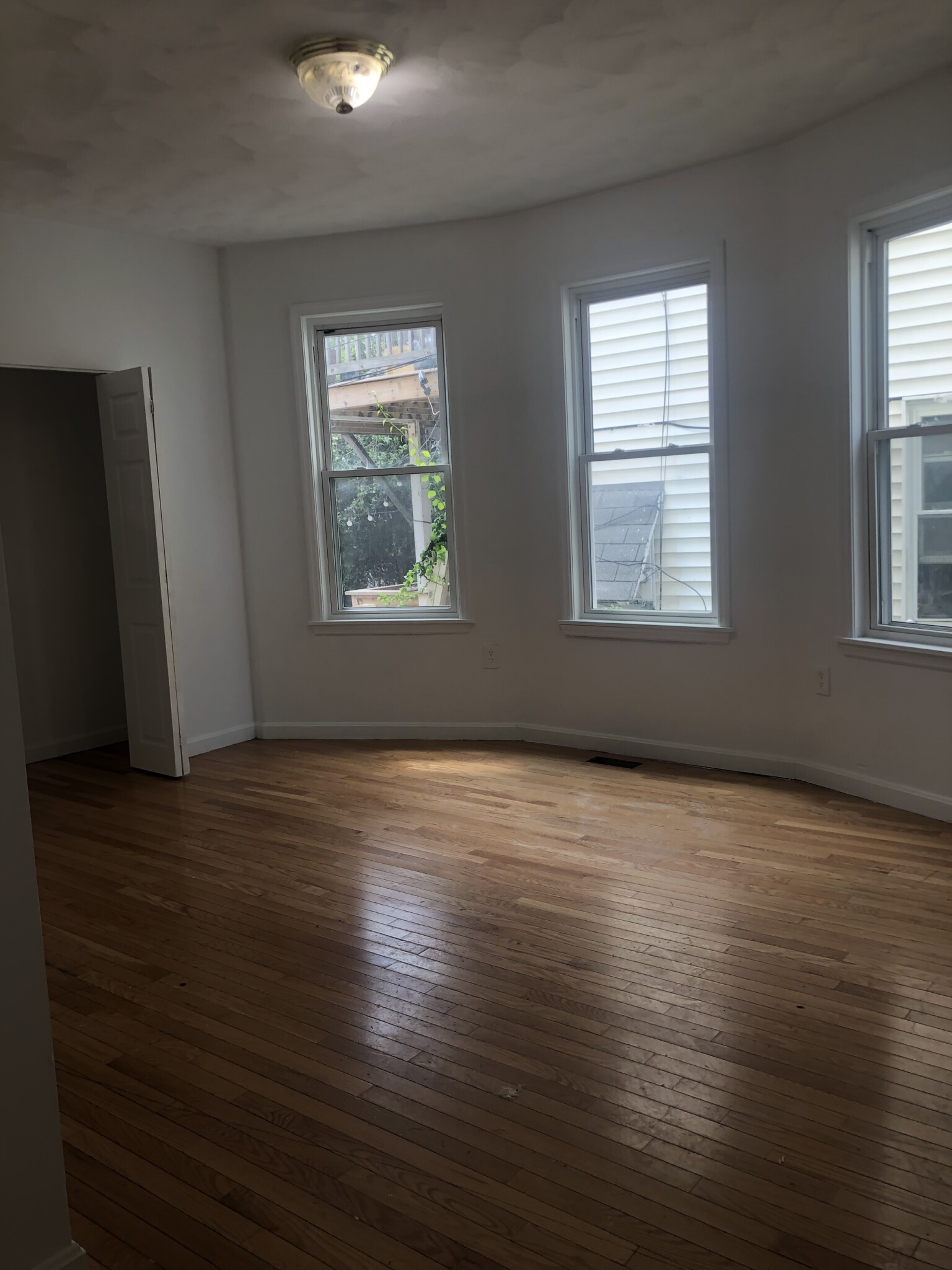 2 bed, 1 bath apartment for rent at 68 Bellevue Unit 1, Dorchester — photo 4 of 10