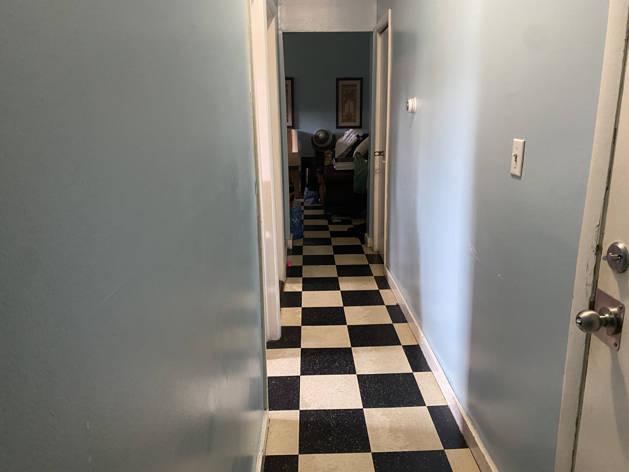 3 bed, 1 bath apartment for rent at 252 Magnolia Unit 1L, Dorchester — photo 2 of 7