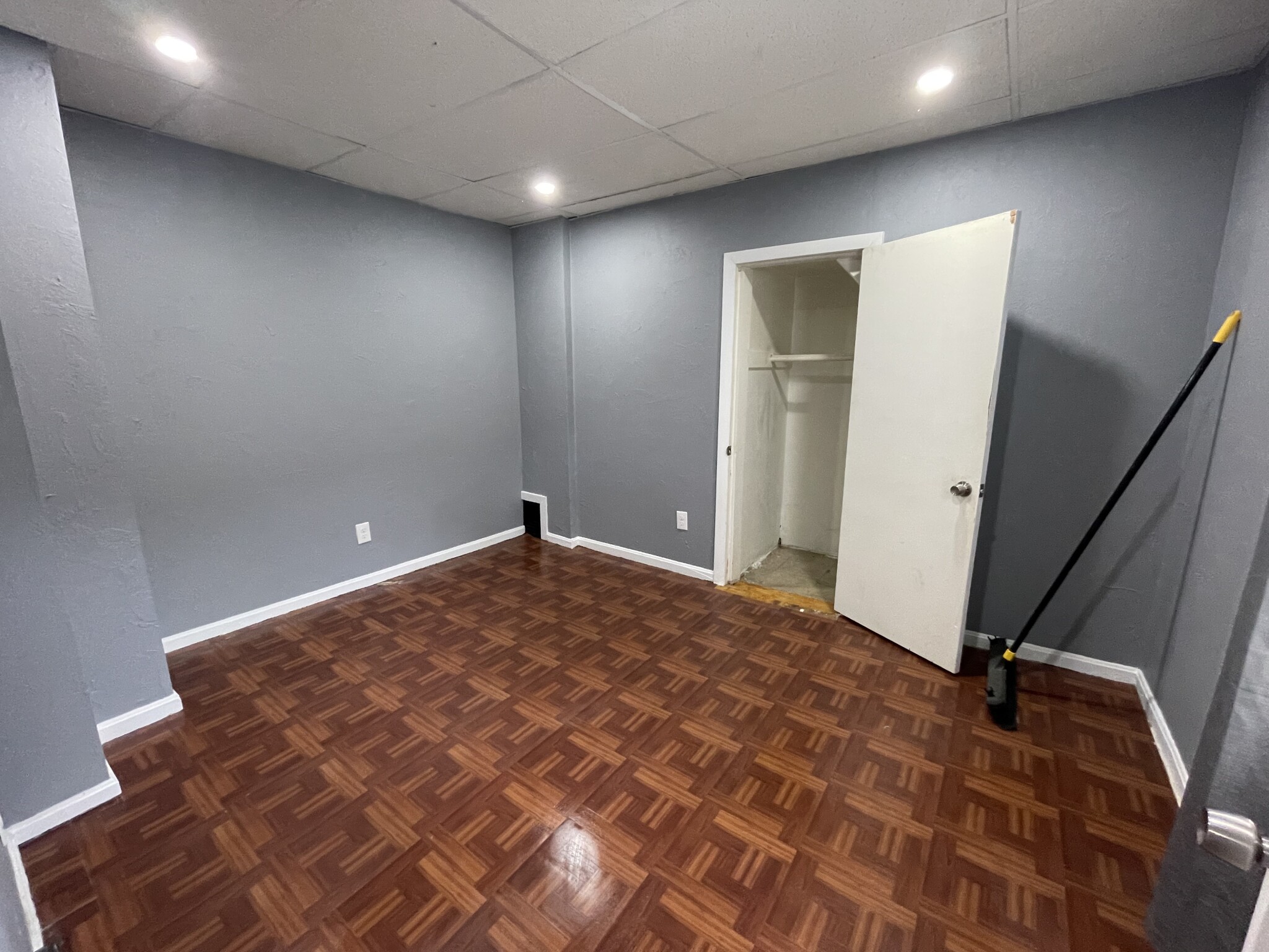 3 bed, 1 bath apartment for rent at 199 Eutaw Ave Unit 1, Lynn — photo 6 of 13
