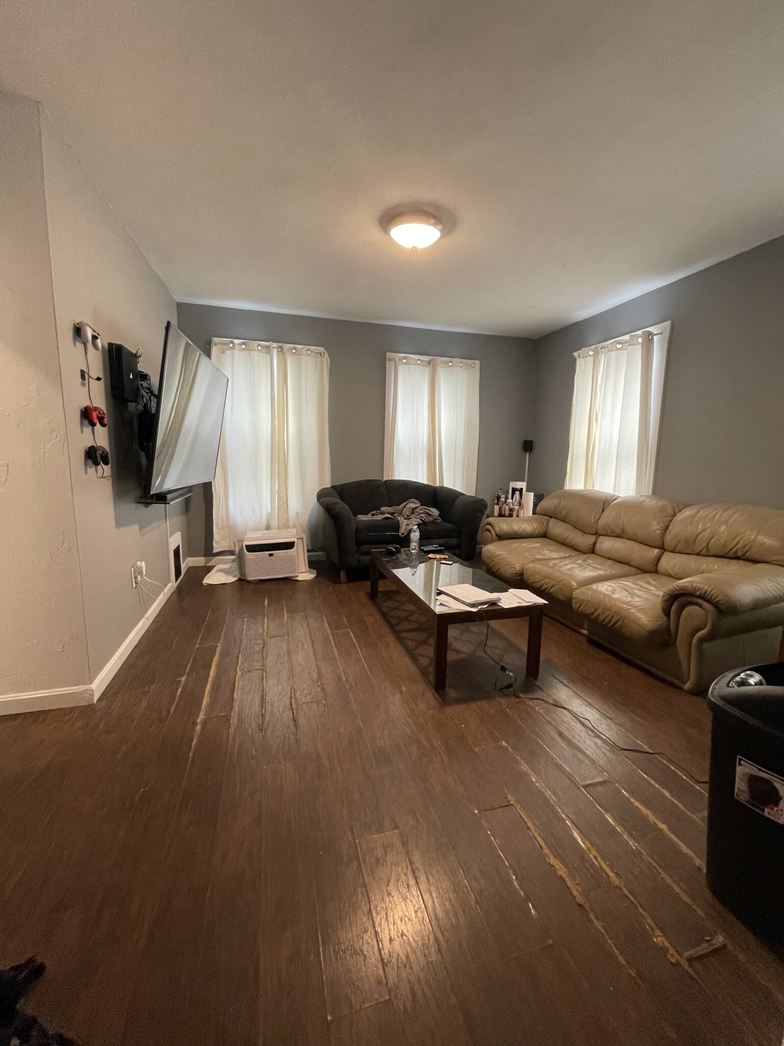 3 bed, 1 bath apartment for rent at 199 Eutaw Ave Unit 1, Lynn — photo 1 of 13