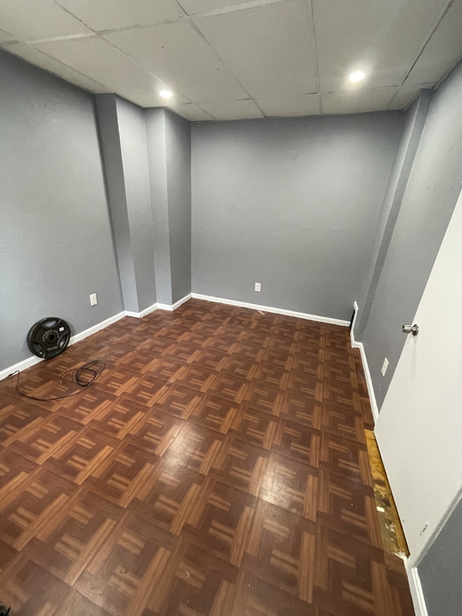 3 bed, 1 bath apartment for rent at 199 Eutaw Ave Unit 1, Lynn — photo 9 of 13