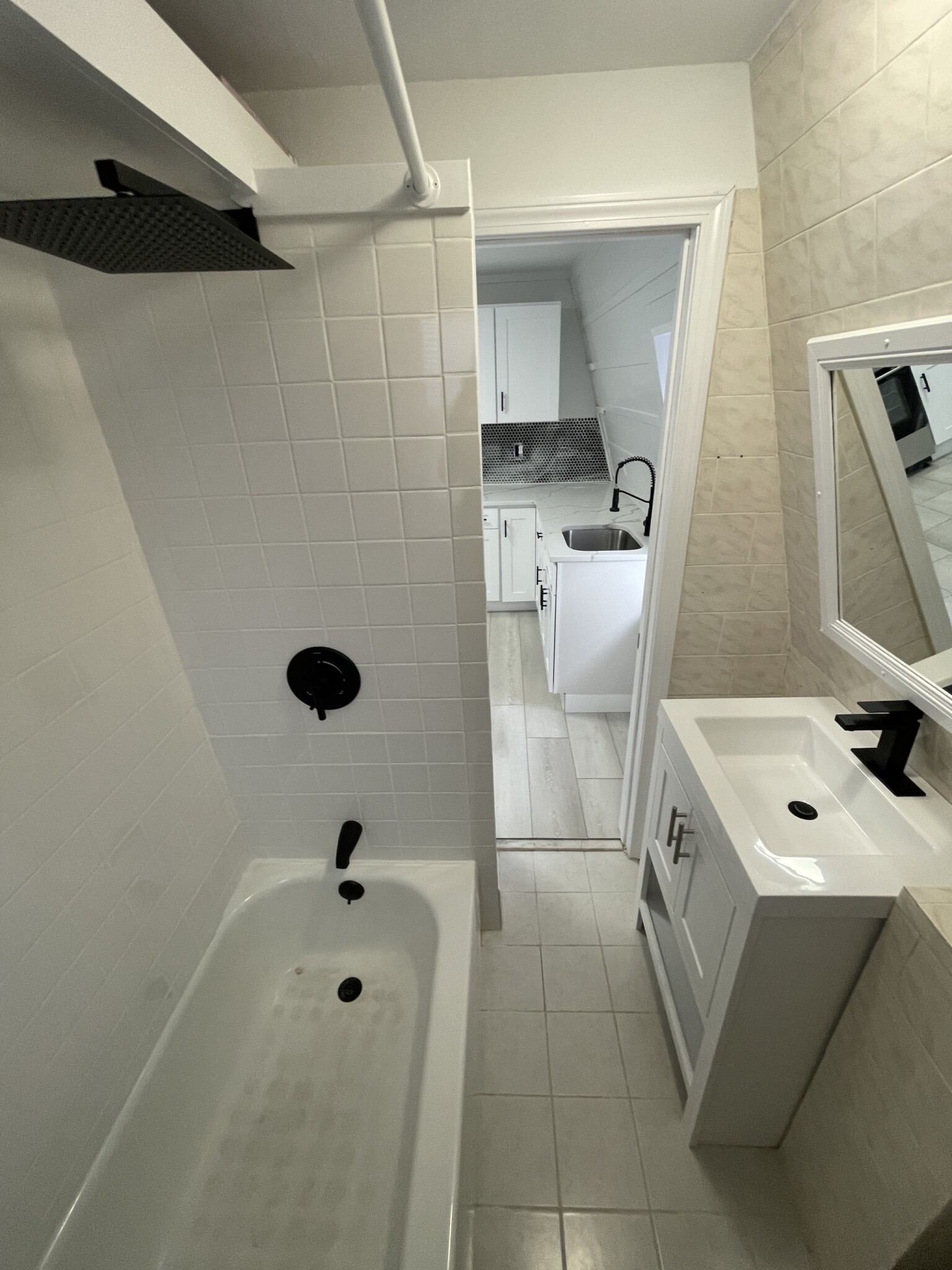 3 bed, 1 bath apartment for rent at 82 Hollingsworth Unit 3, Lynn — photo 13 of 13