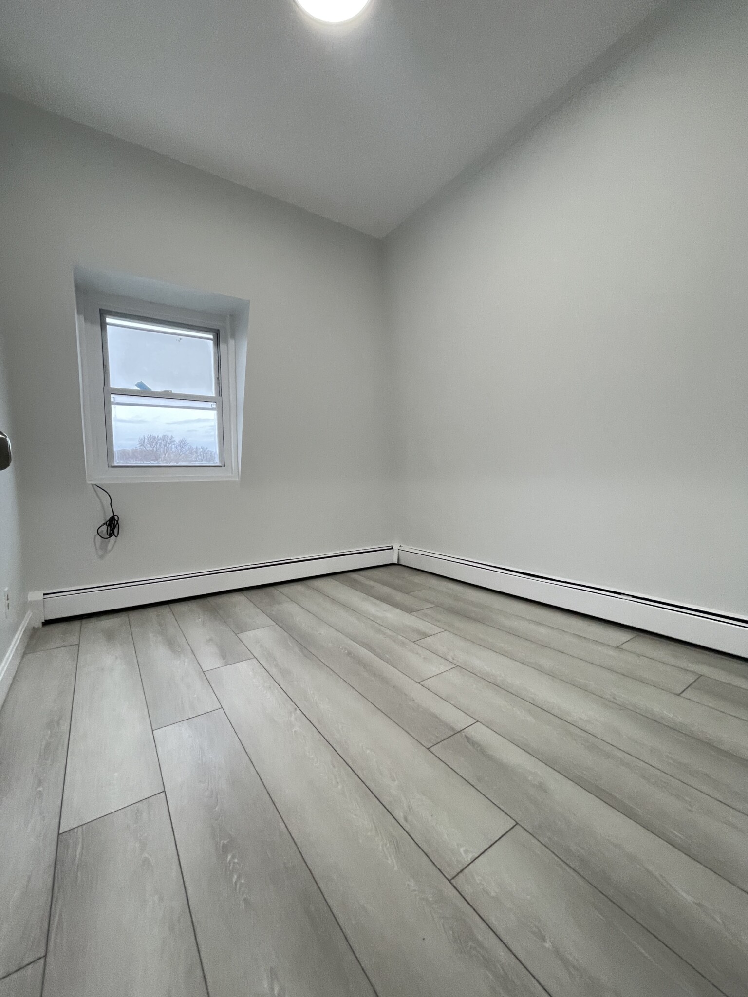 3 bed, 1 bath apartment for rent at 82 Hollingsworth Unit 3, Lynn — photo 8 of 13