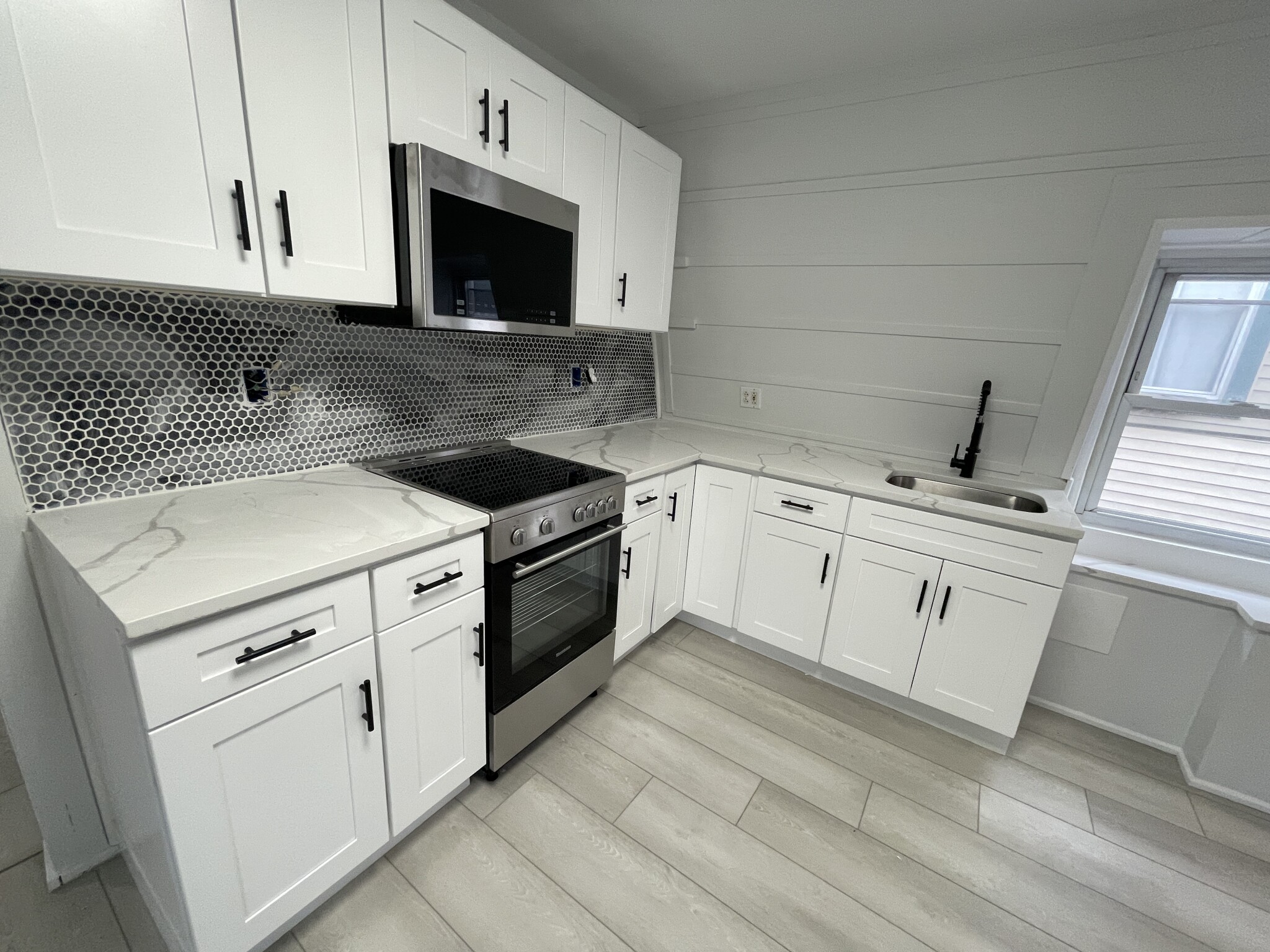 3 bed, 1 bath apartment for rent at 82 Hollingsworth Unit 3, Lynn