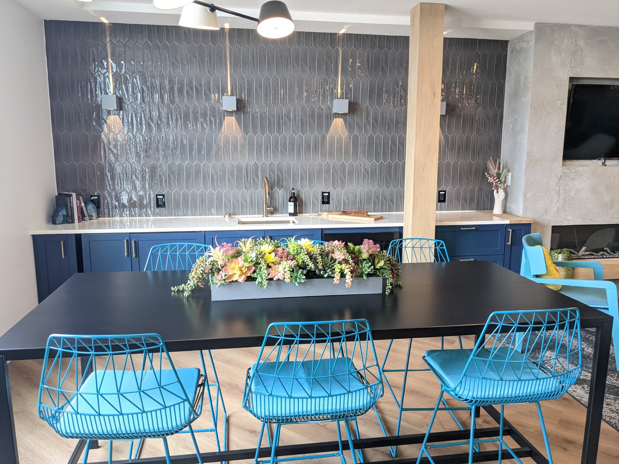 89 Brighton Ave, Allston