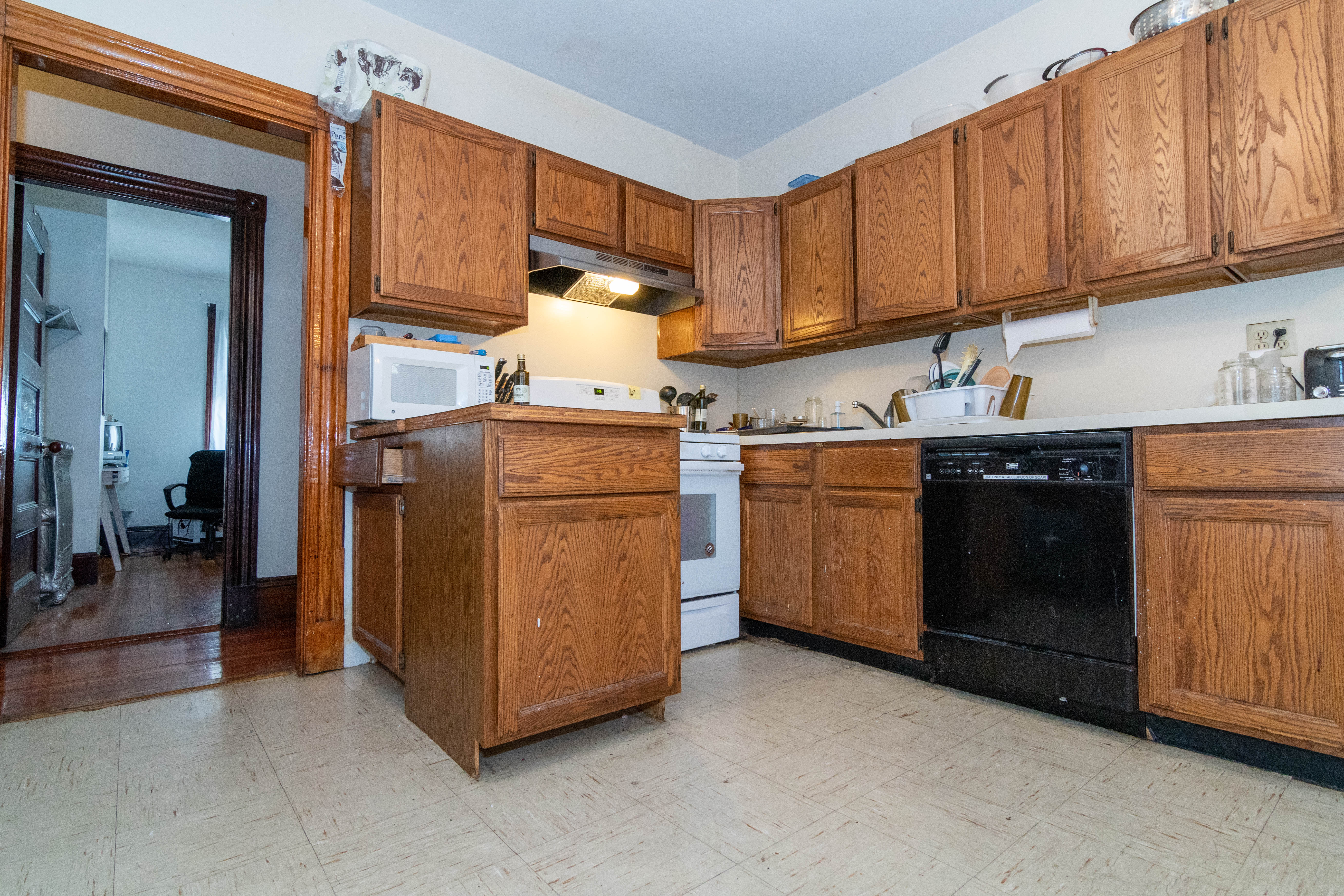 3 bed, 1 bath apartment for rent at 52 Coolidge Rd Unit 1, Allston — photo 3 of 17