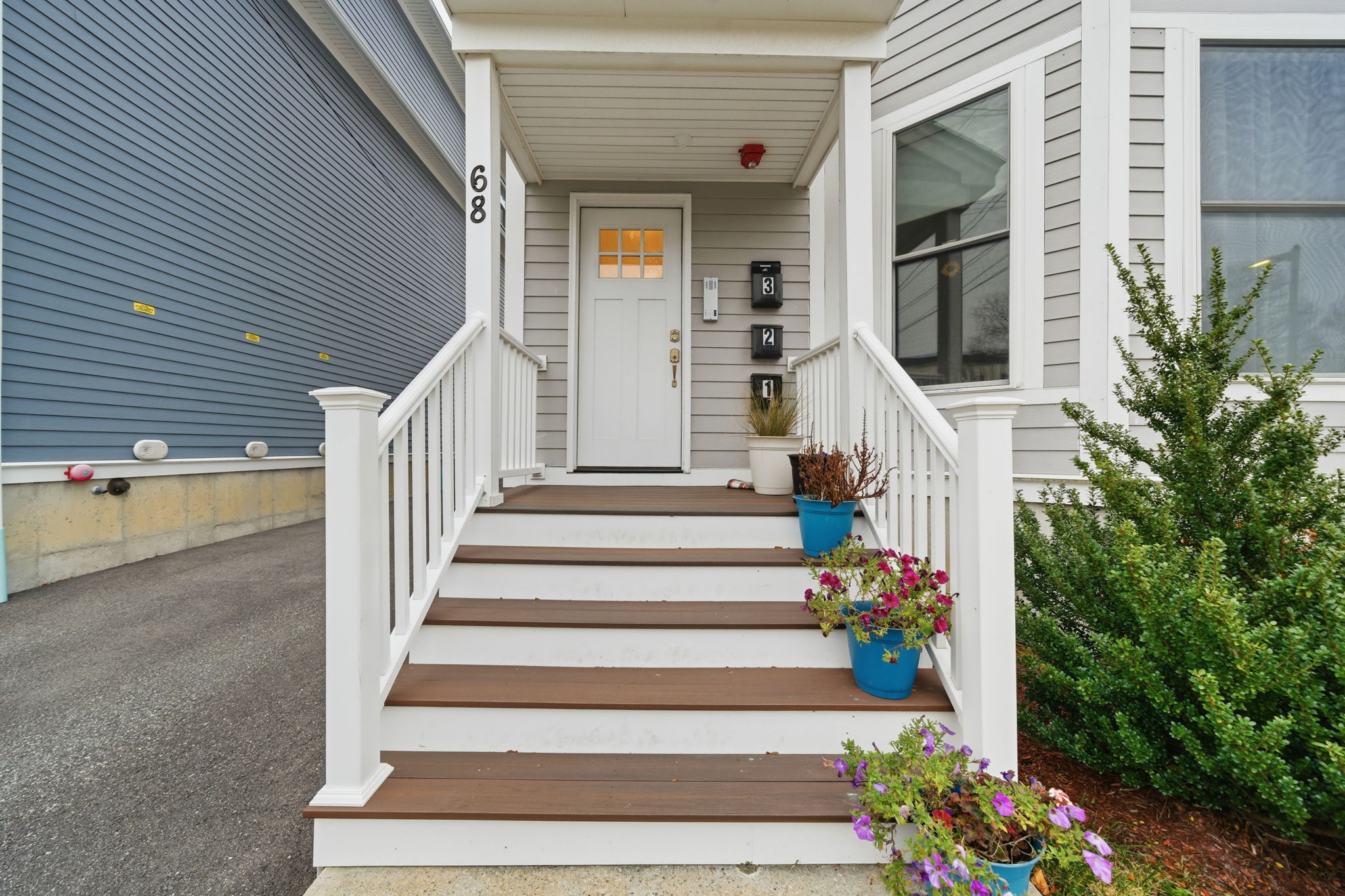 Photos of apartment on Wentworth St.,Boston MA 02124