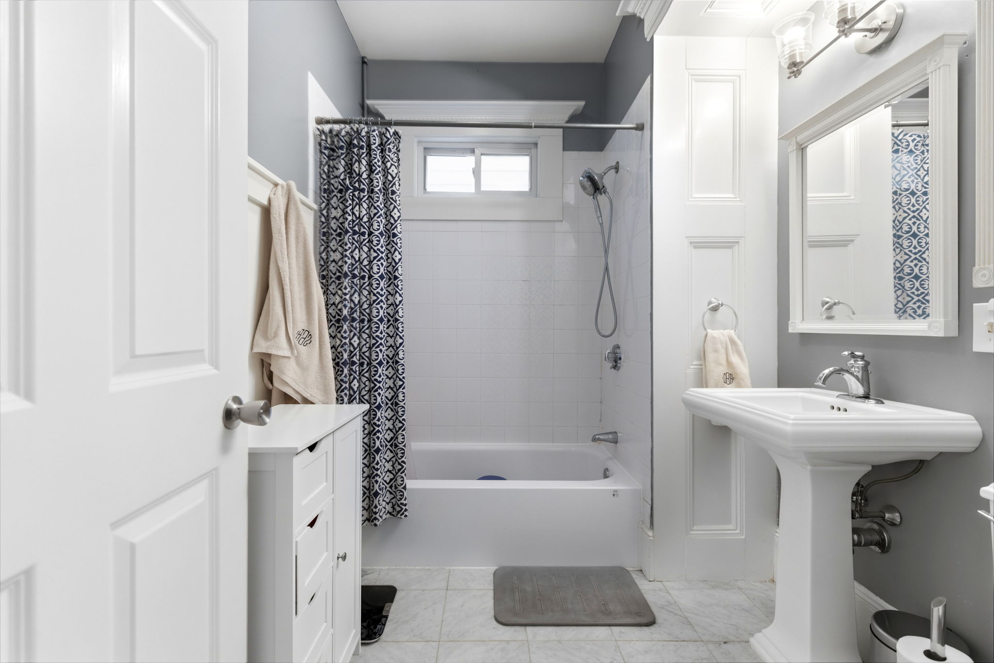 Photos of apartment on East 2nd St.,Boston MA 02127