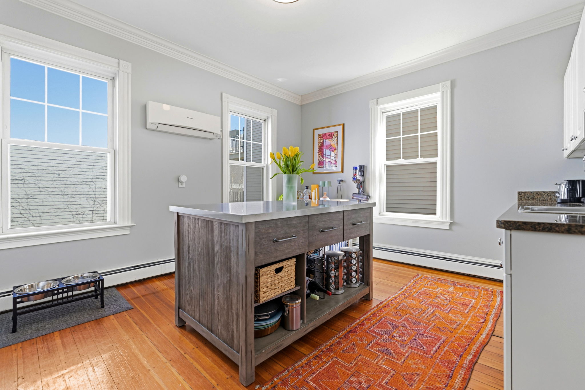 Photos of apartment on East 2nd St.,Boston MA 02127