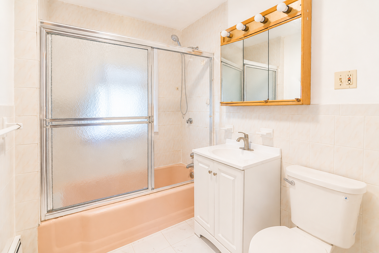 Photos of apartment on Sycamore St.,Everett MA 02149