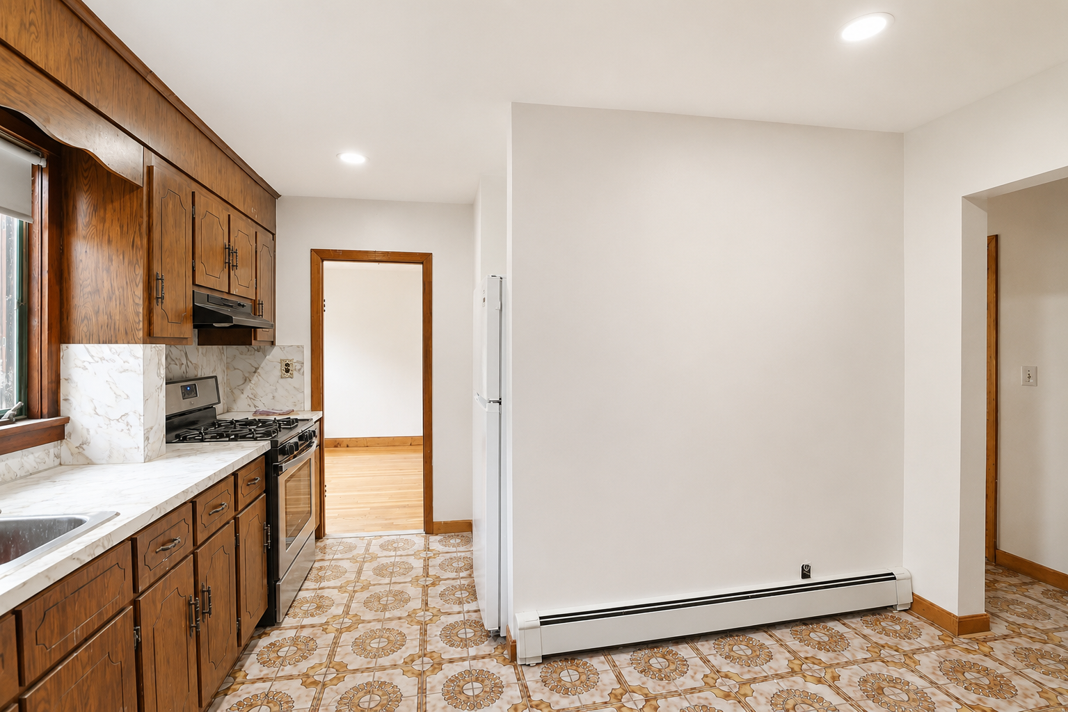 Photos of apartment on Sycamore St.,Everett MA 02149