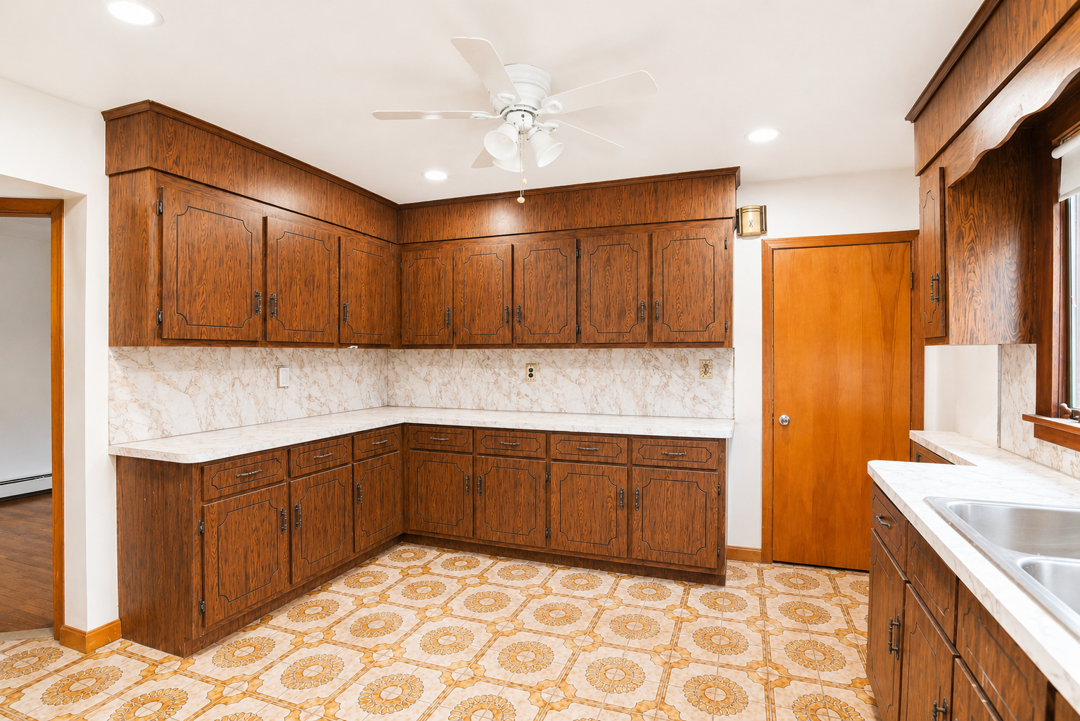 Photos of apartment on Sycamore St.,Everett MA 02149