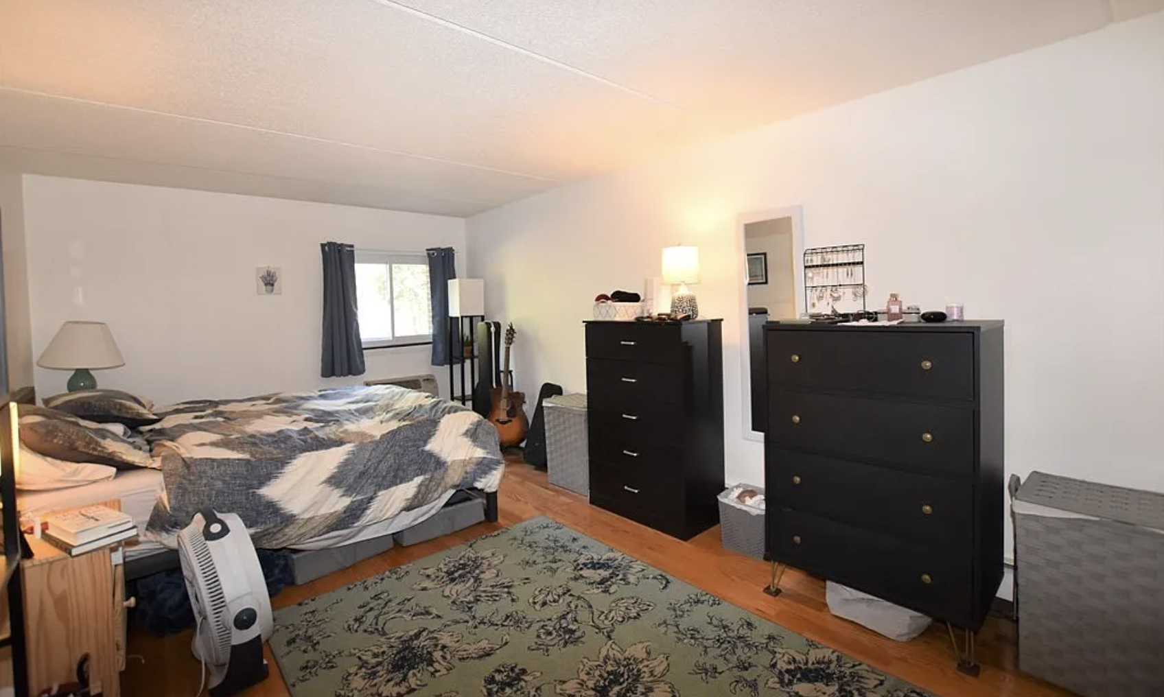 Photos of apartment on Ellery St.,Cambridge MA 02138