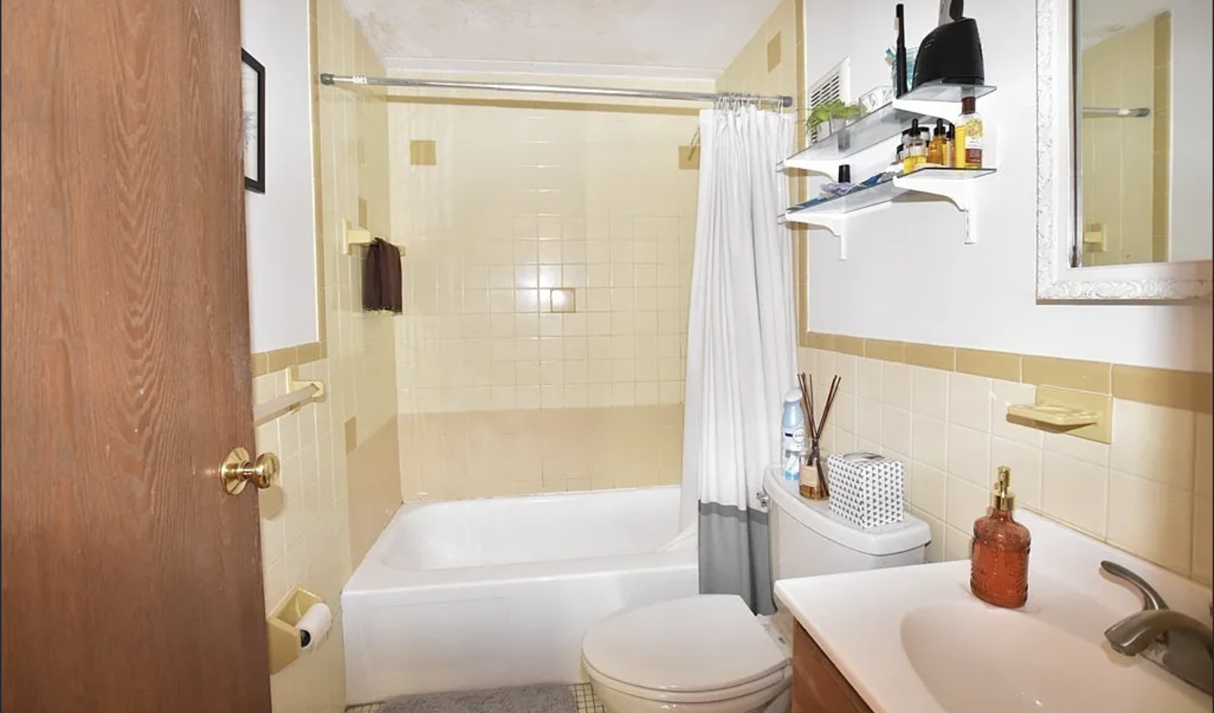 Photos of apartment on Ellery St.,Cambridge MA 02138