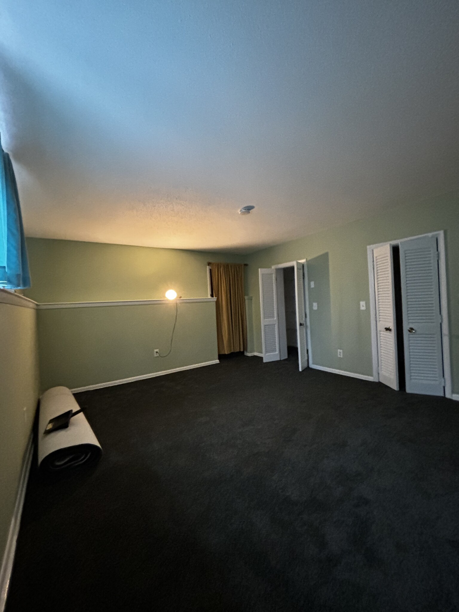 Photos of apartment on River,Waltham MA 02453