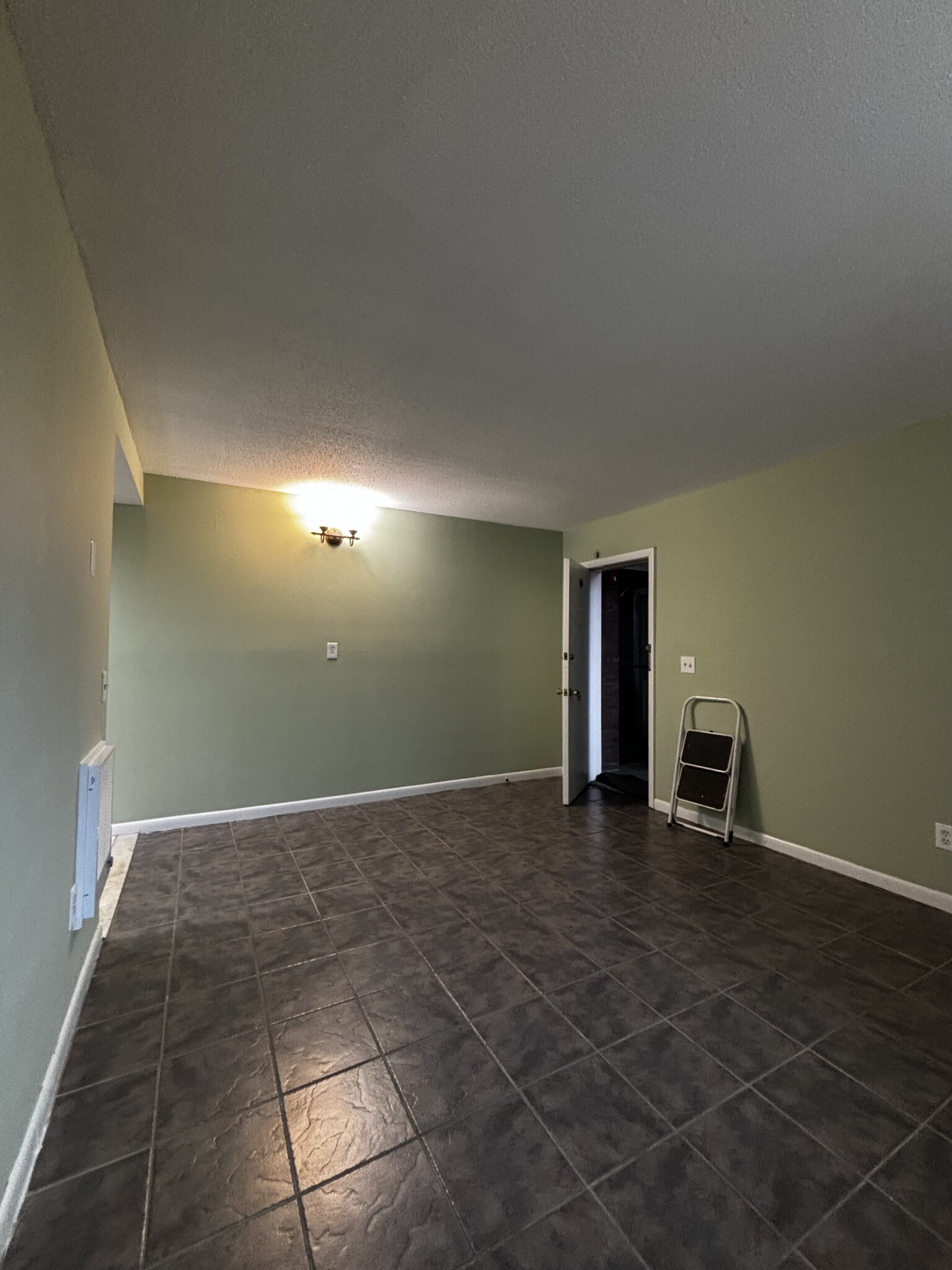 Photos of apartment on River,Waltham MA 02453