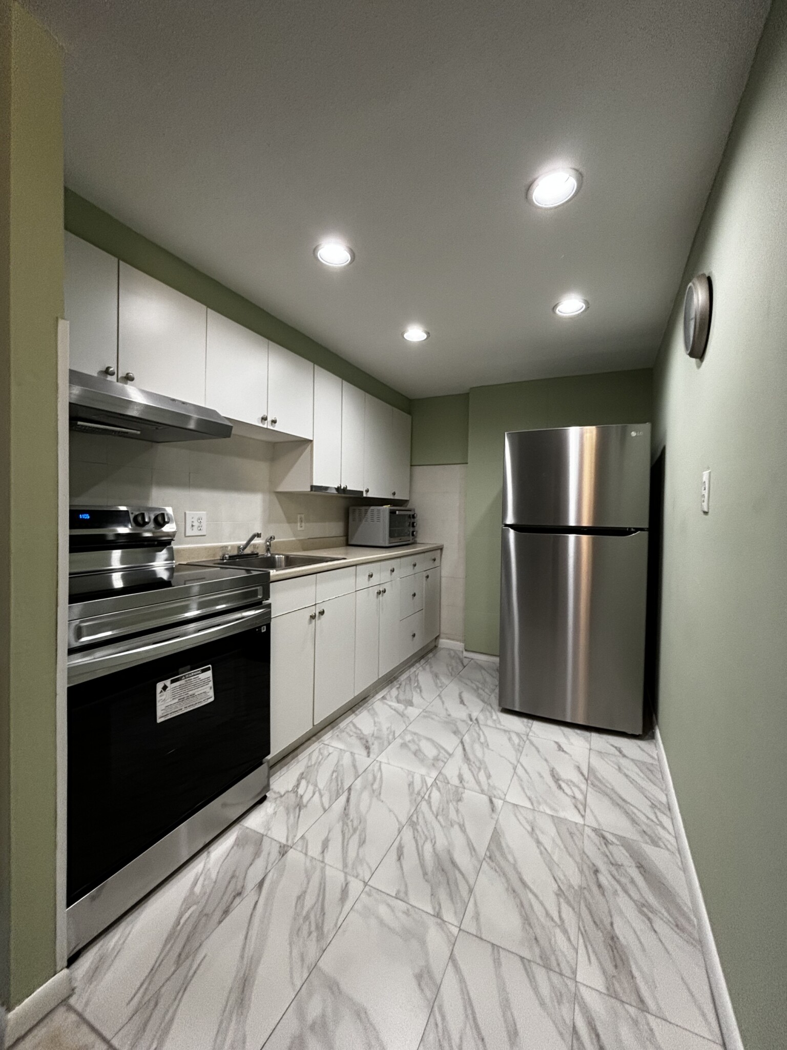 Photos of apartment on River,Waltham MA 02453
