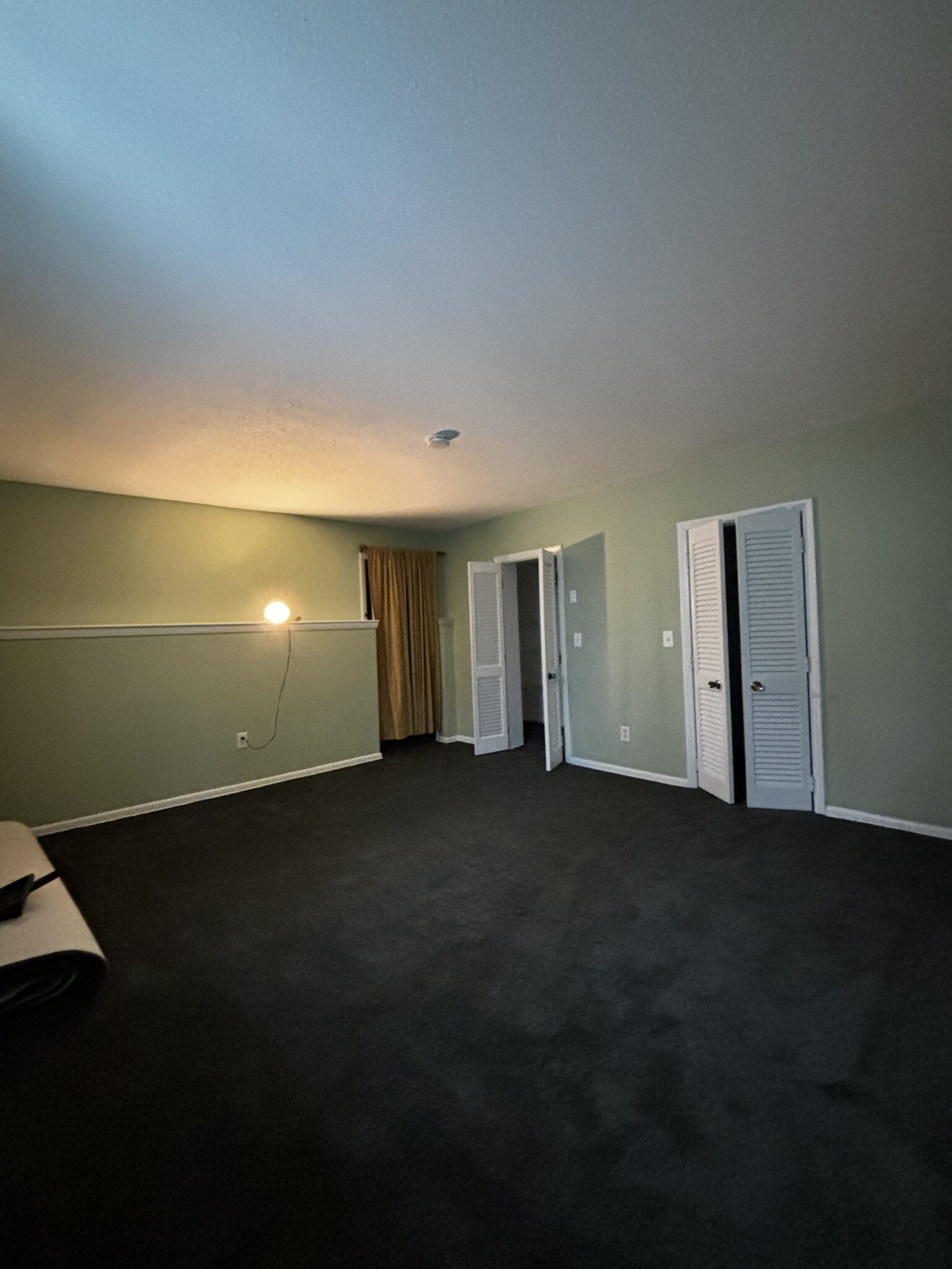 Photos of apartment on River,Waltham MA 02453