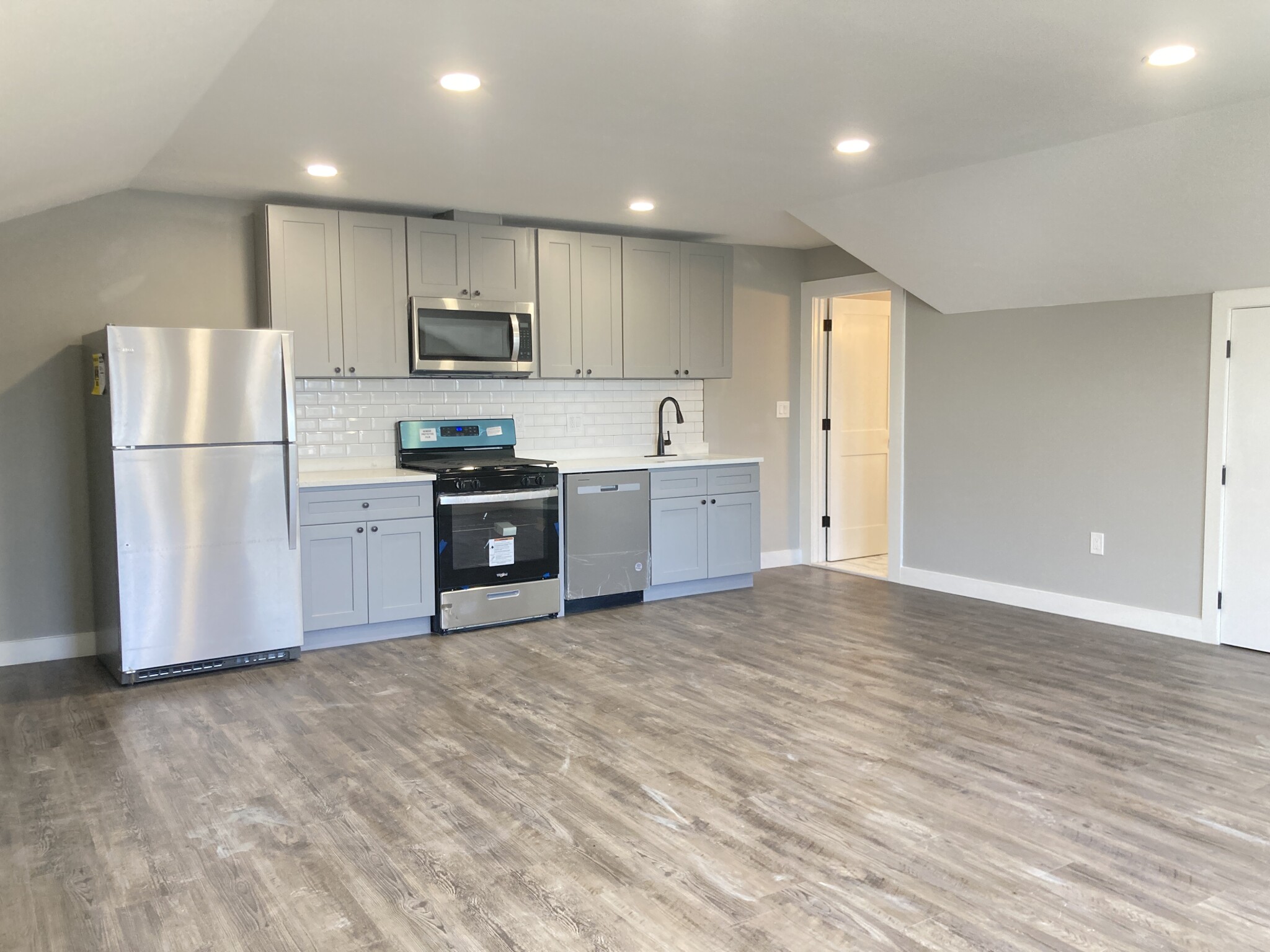 11 Waverly Pl, Melrose