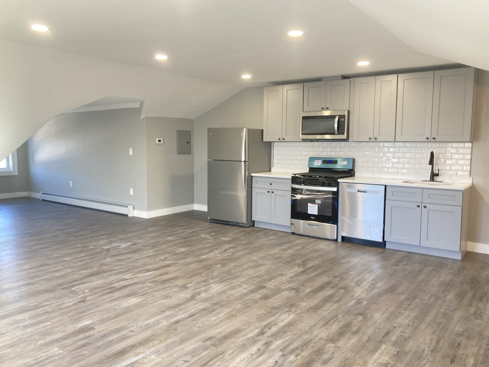 11 Waverly Pl, Melrose