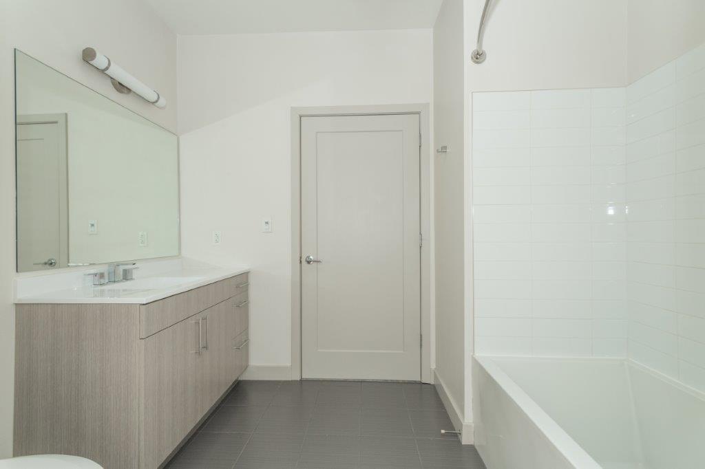 1 bed, 1 bath apartment for rent at 320 D St Unit 255, South Boston — photo 1 of 7