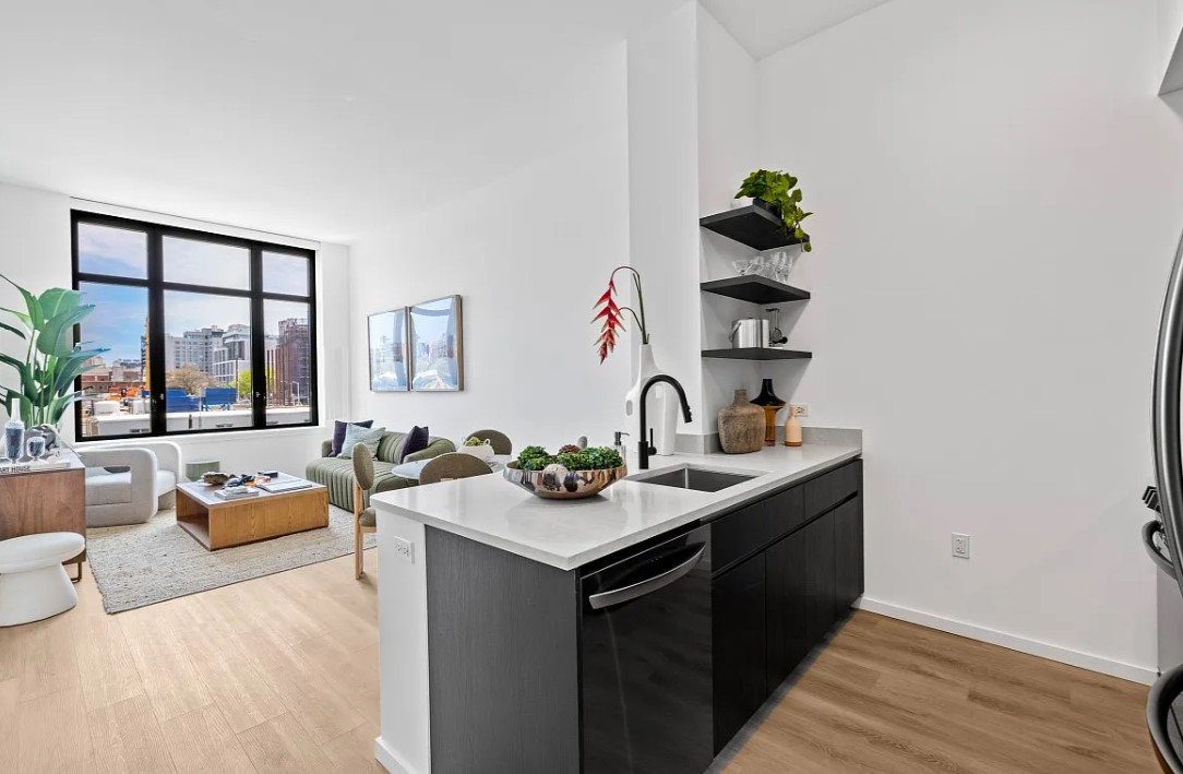 473 Degraw St., Brooklyn, NY - 3,434 USD/ month