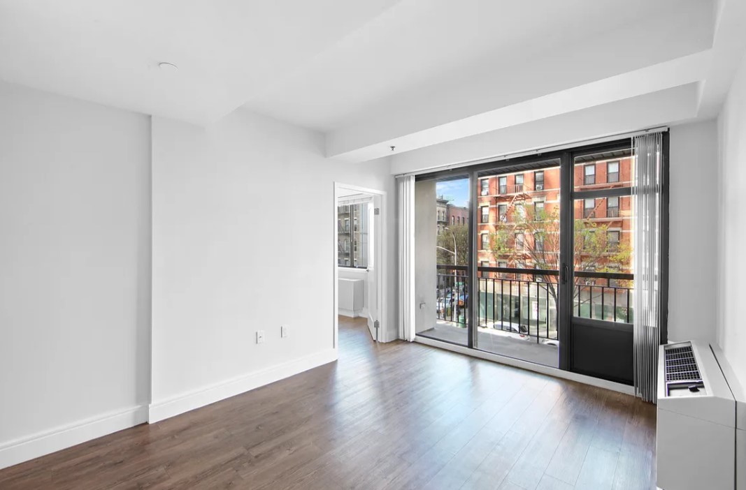 1749 1st Ave., manhattan, NY - 4,529 USD/ month