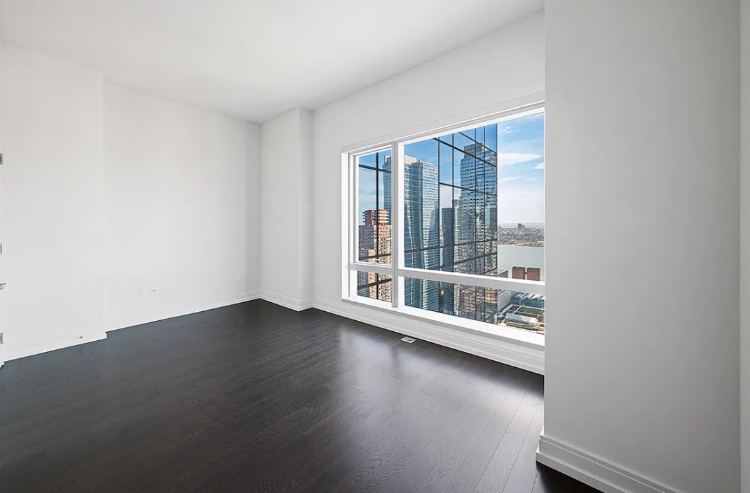 551 10th Ave., manhattan, NY - 4,275 USD/ month