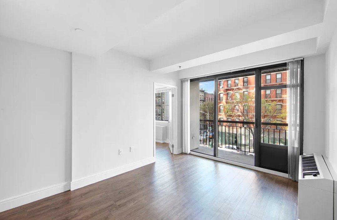 1749 1st Ave., manhattan, NY - 5,143 USD/ month