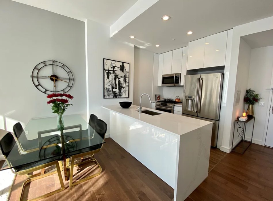 511 West 36th St., manhattan, NY - 4,606 USD/ month