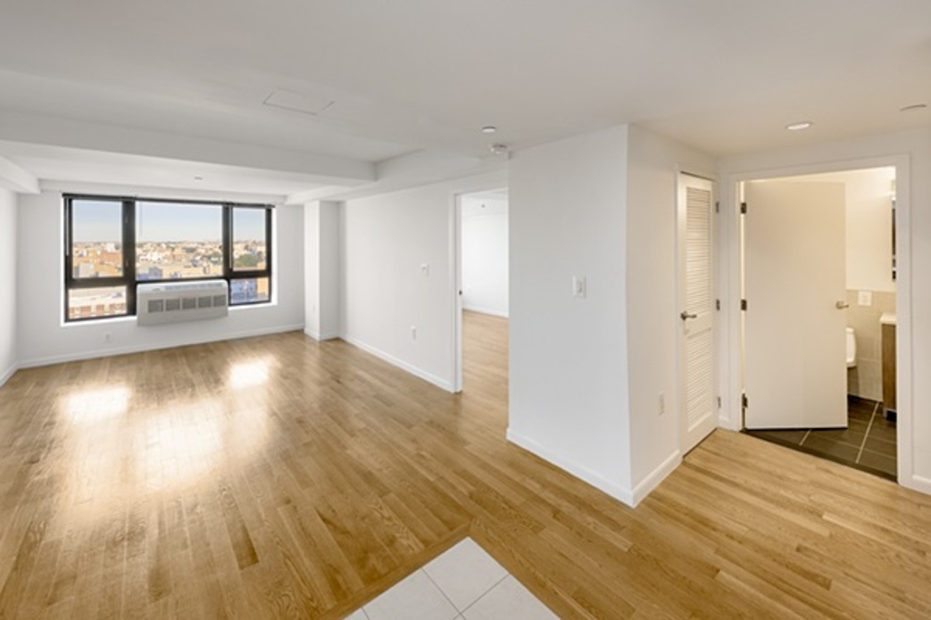 26-38 21st St., Queens, NY - 3,700 USD/ month