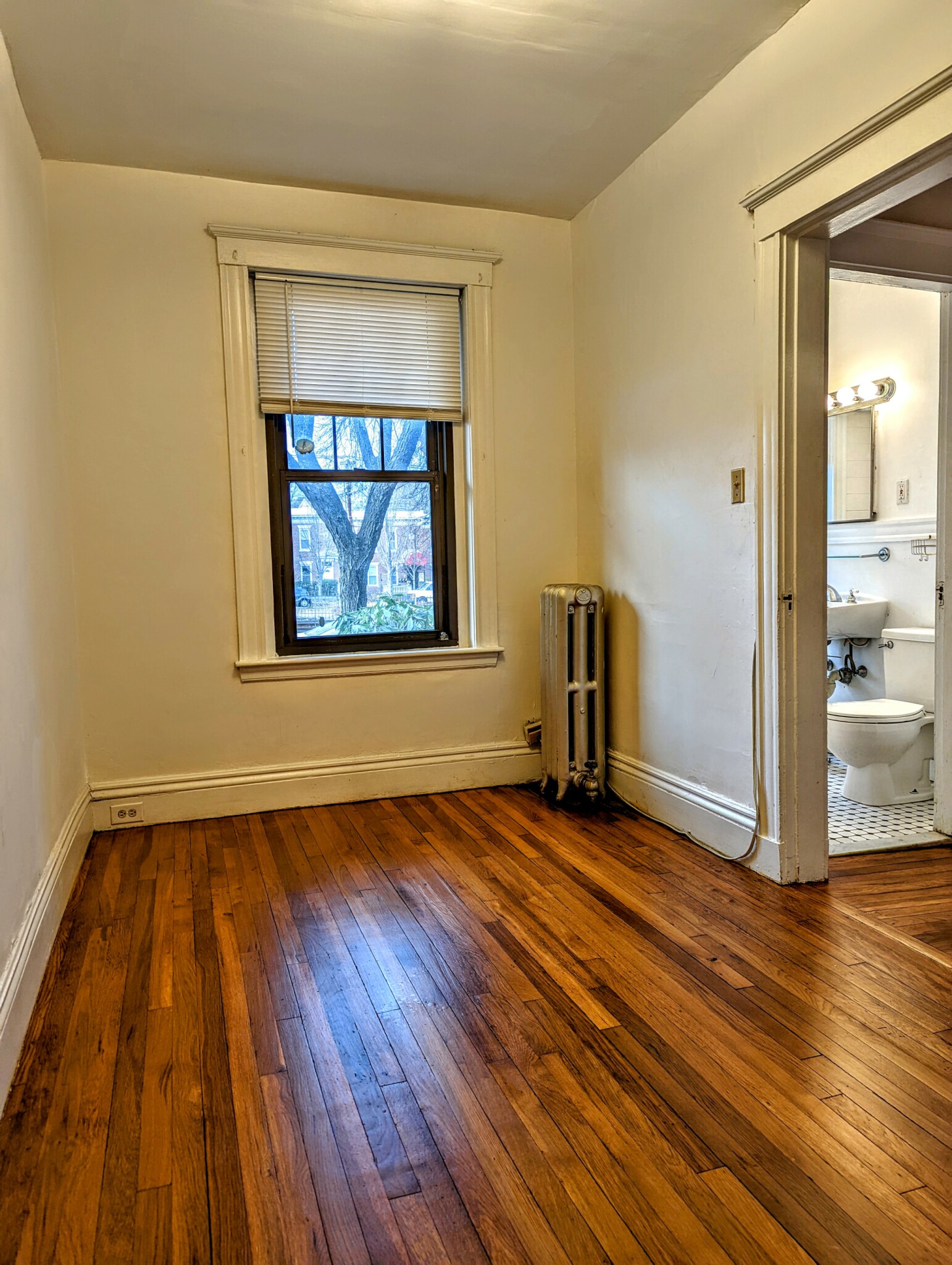 Photos of apartment on Commonwealth Ave.,Boston MA 02135