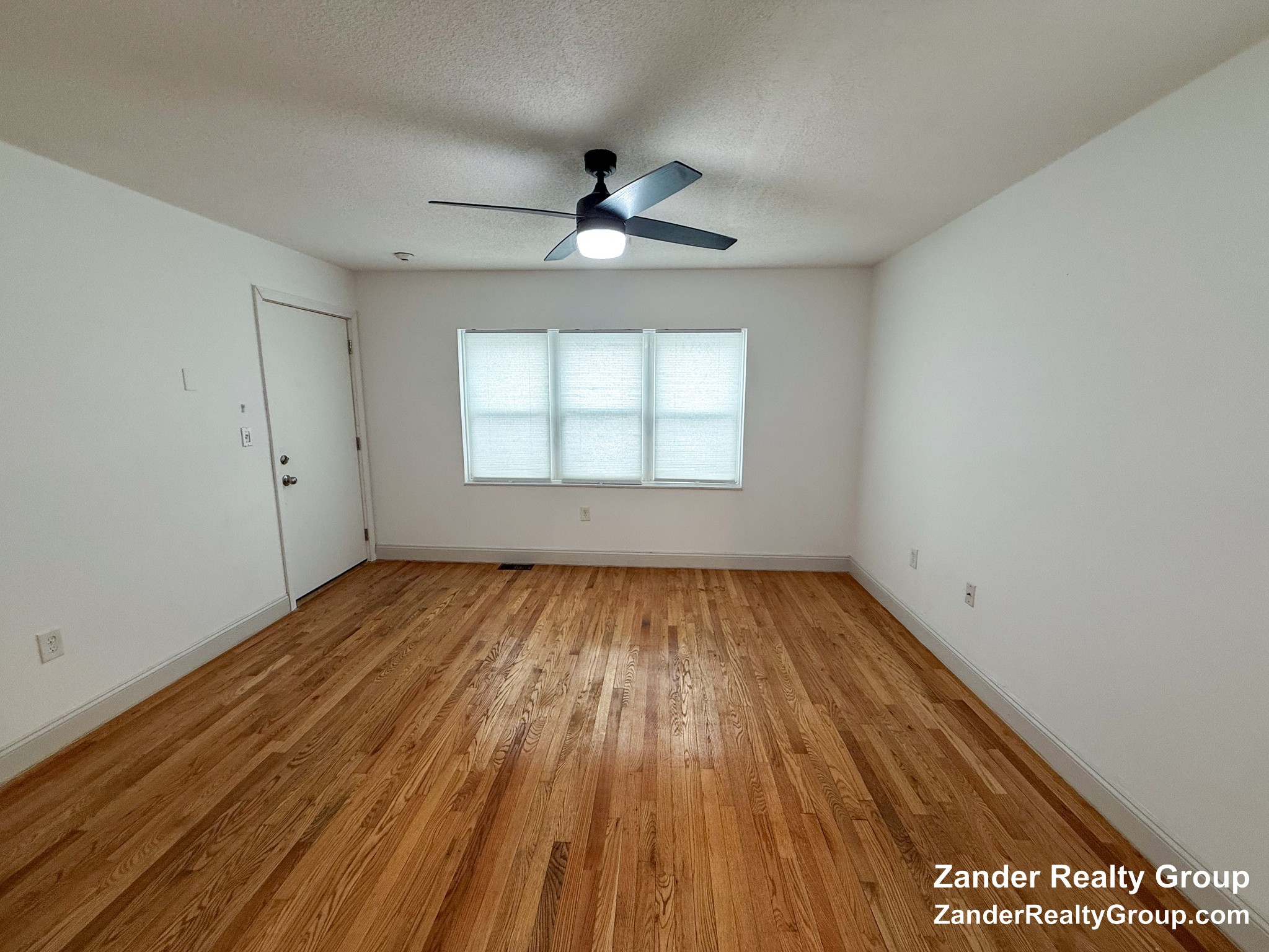 Photos of apartment on Dudley St.,Boston MA 02119