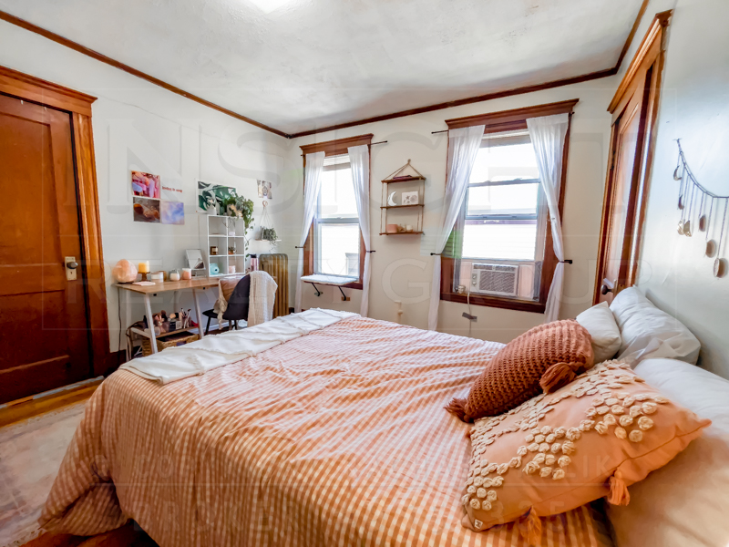 26 Saint Rose St, Jamaica Plain