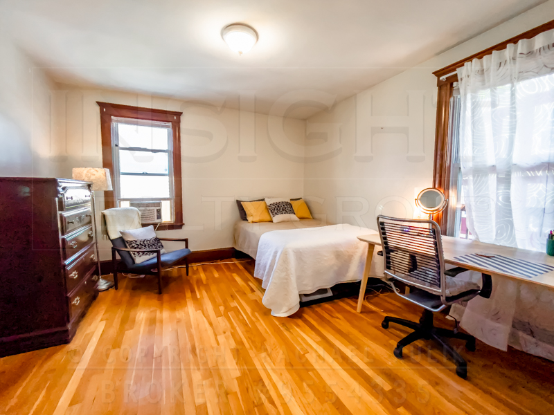 26 Saint Rose St, Jamaica Plain